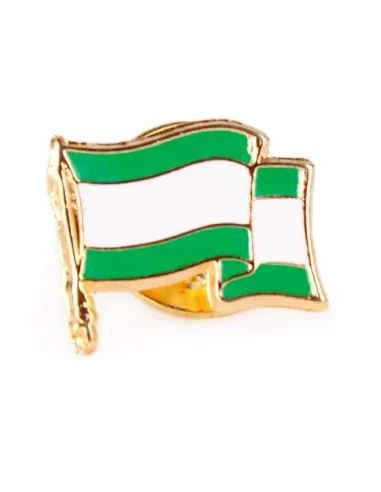 Pin esmaltado de la bandera de Andalucía ondeante, sin escudo.