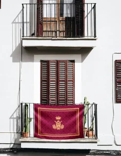 Balconera o Colgadura Personalizada