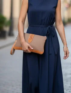 Cartera Bandera España de Mano Piel de Potro Taupe