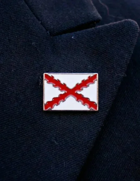Pin Cruz Borgoña Rectangular